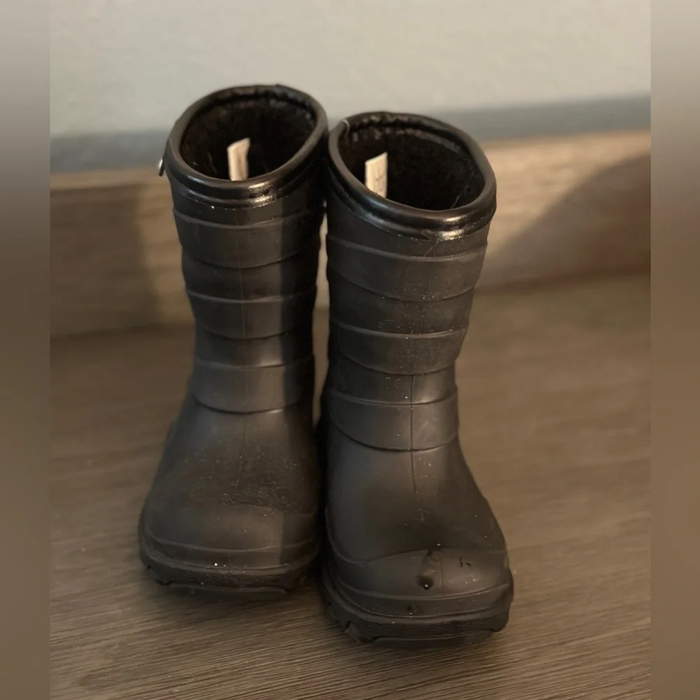 Wootie Rain Boots - Picture 6 of 8